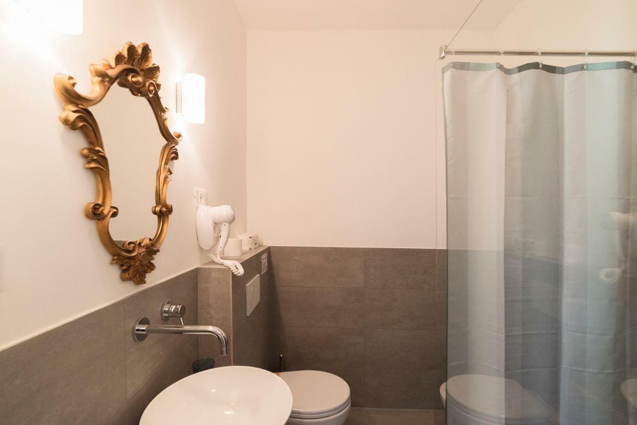 Guest Roma House Hotel Ngoại thất bức ảnh